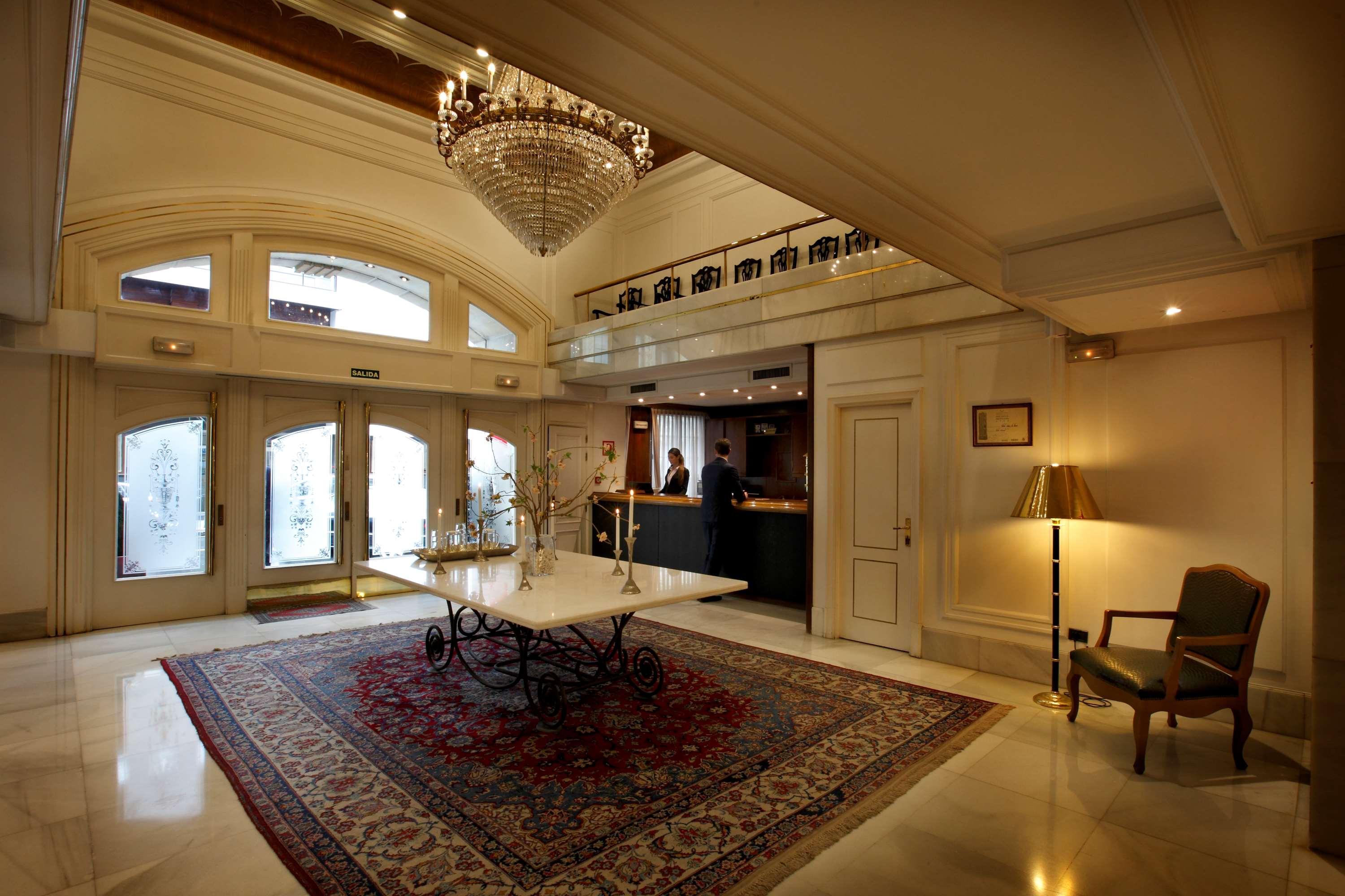 โรงแรมโลเปซเดอฮาโร บิลเบา ภายนอก รูปภาพ The lobby of the hotel