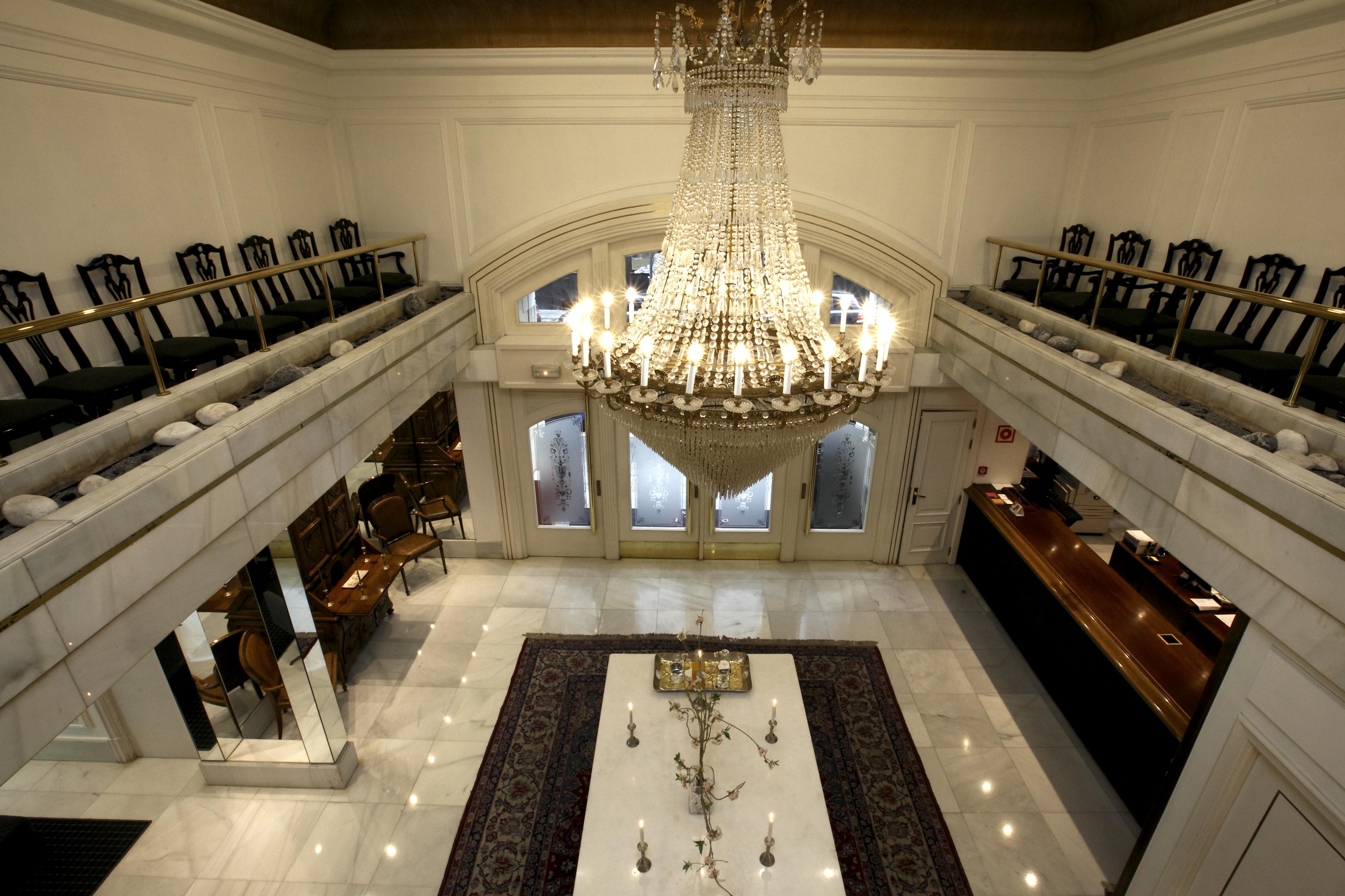 โรงแรมโลเปซเดอฮาโร บิลเบา ภายนอก รูปภาพ The lobby of the hotel