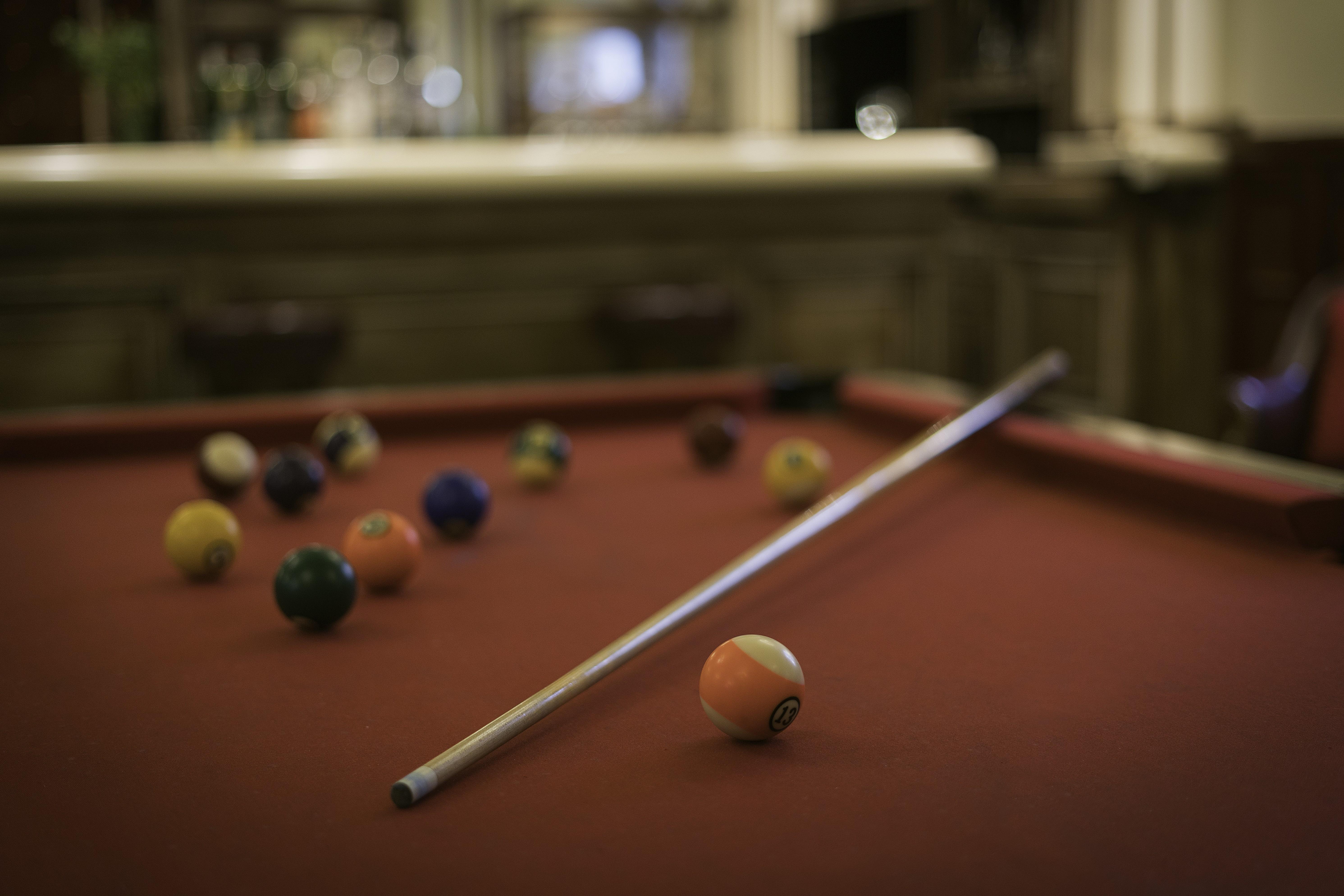โรงแรมโลเปซเดอฮาโร บิลเบา ภายนอก รูปภาพ A pool table