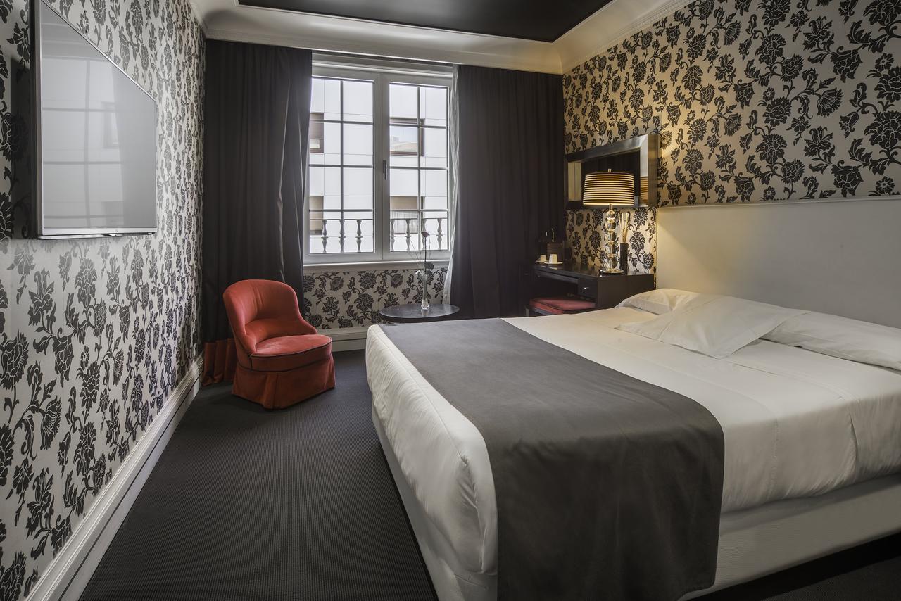 โรงแรมโลเปซเดอฮาโร บิลเบา ภายนอก รูปภาพ A room at the hotel