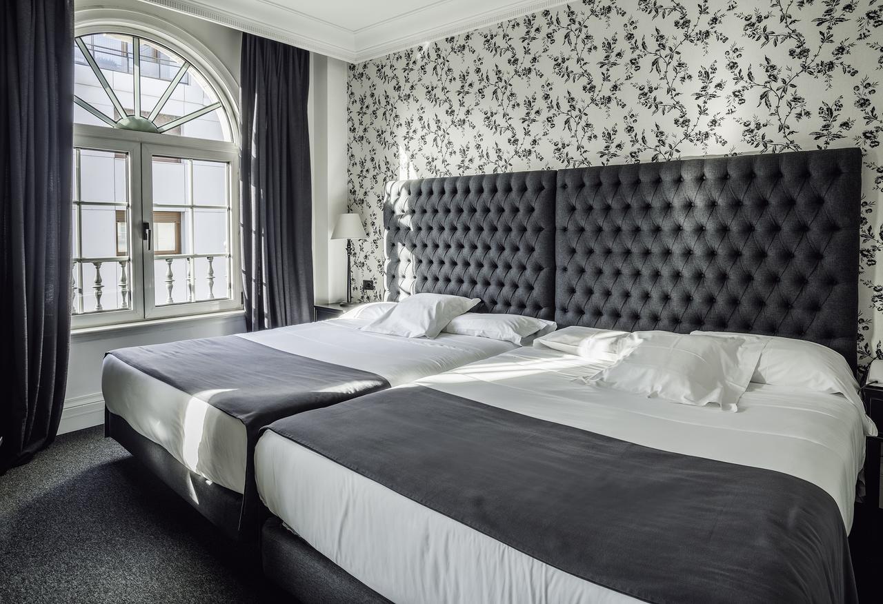 โรงแรมโลเปซเดอฮาโร บิลเบา ภายนอก รูปภาพ A room at the Hotel Indigo Barcelona